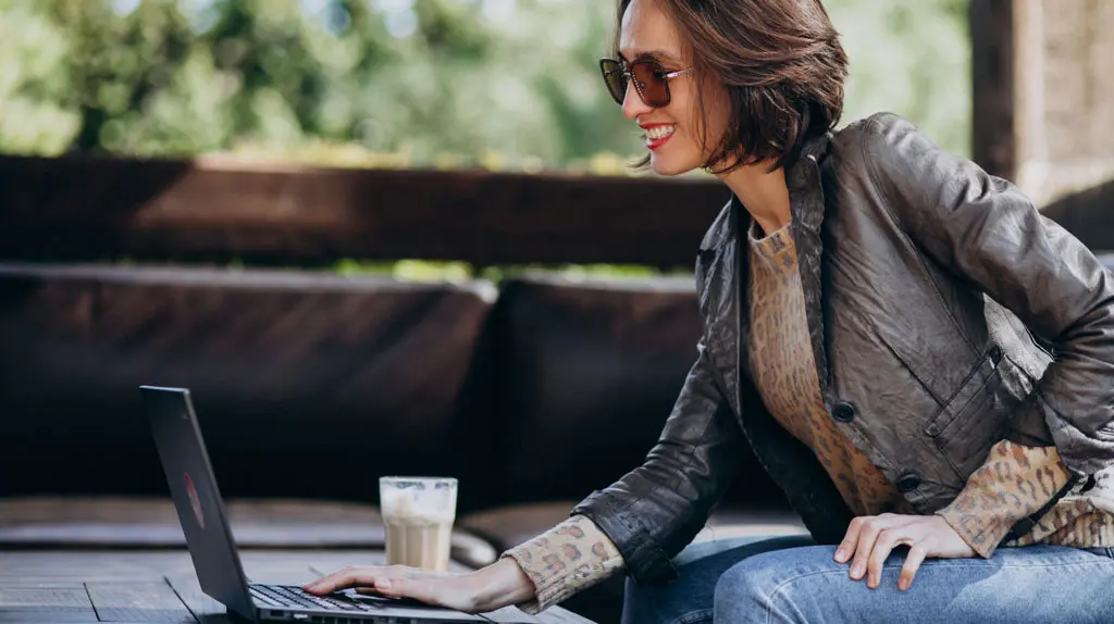 Blog: Optimización Técnica y SEO para Sitios Web de Negocios 4 Análisis de SERPs